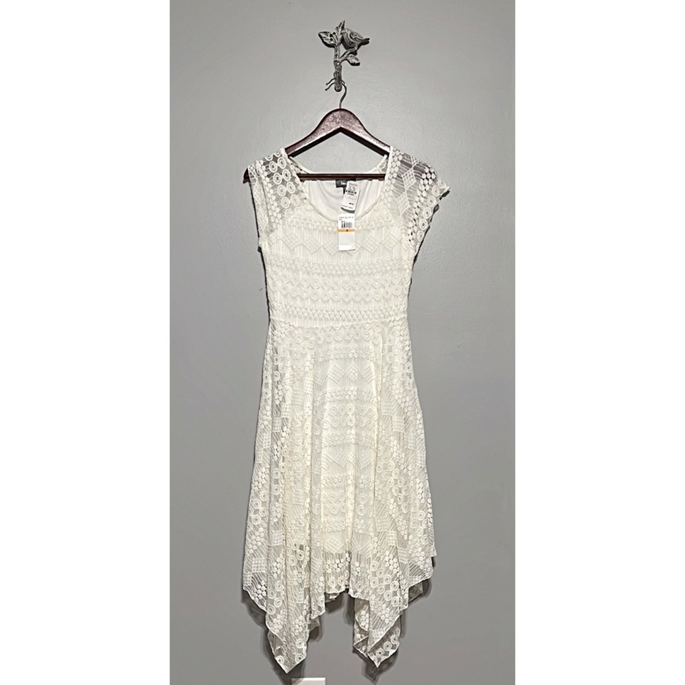 ❗️FINAL❗️ 🆕 NEIMAN MARCUS Ivory Lace Overlay Dress 🔴🔴